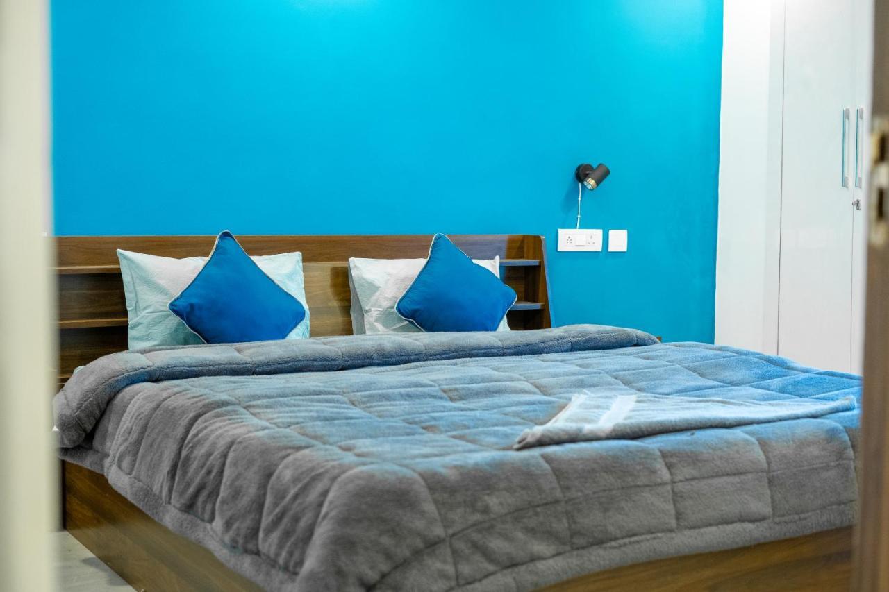 גורגאון Flxho Uno - Serviced Apartment & Rooms - Golf Course Road מראה חיצוני תמונה