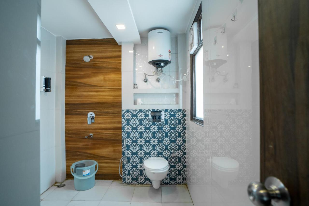 גורגאון Flxho Uno - Serviced Apartment & Rooms - Golf Course Road מראה חיצוני תמונה