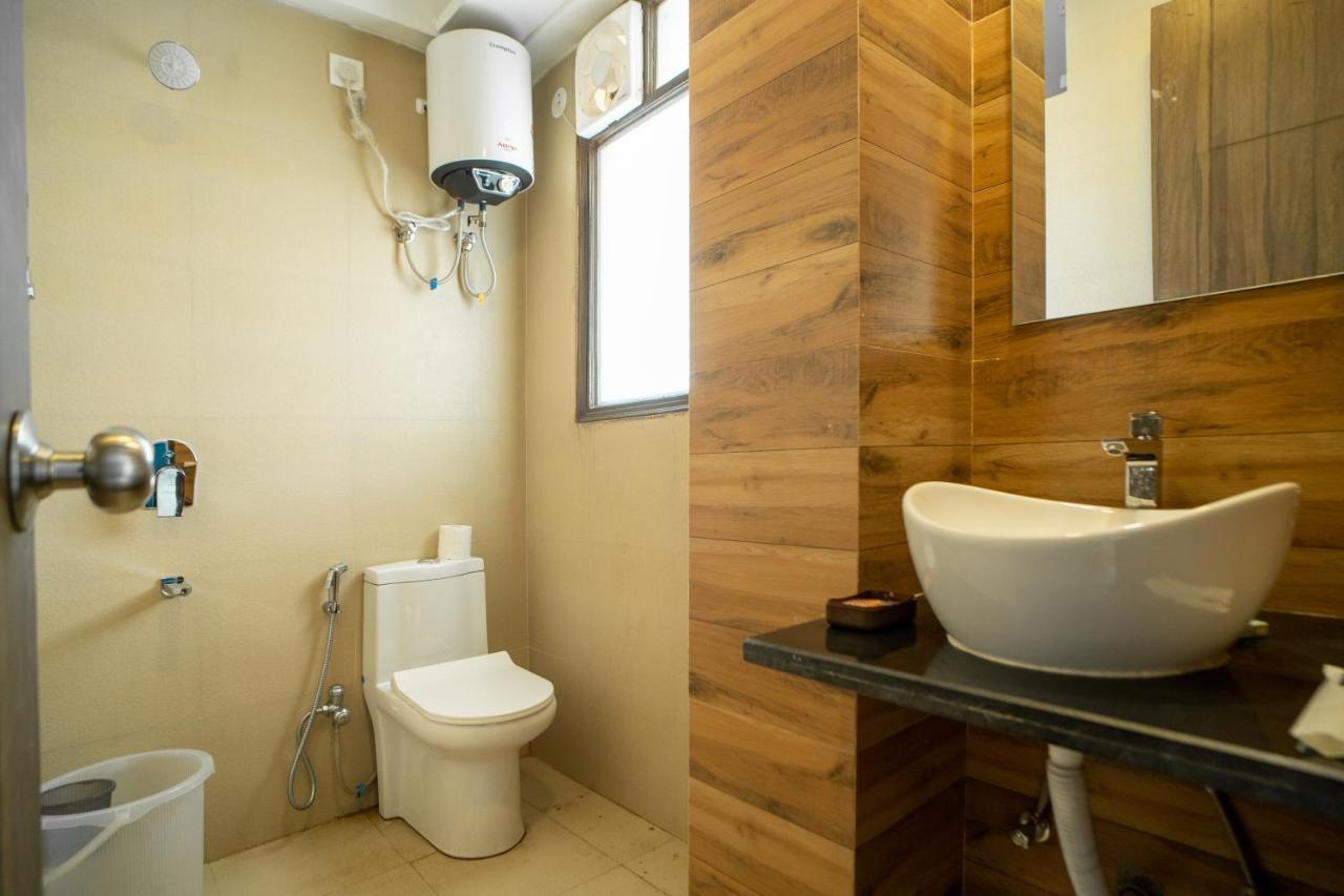 גורגאון Flxho Uno - Serviced Apartment & Rooms - Golf Course Road מראה חיצוני תמונה