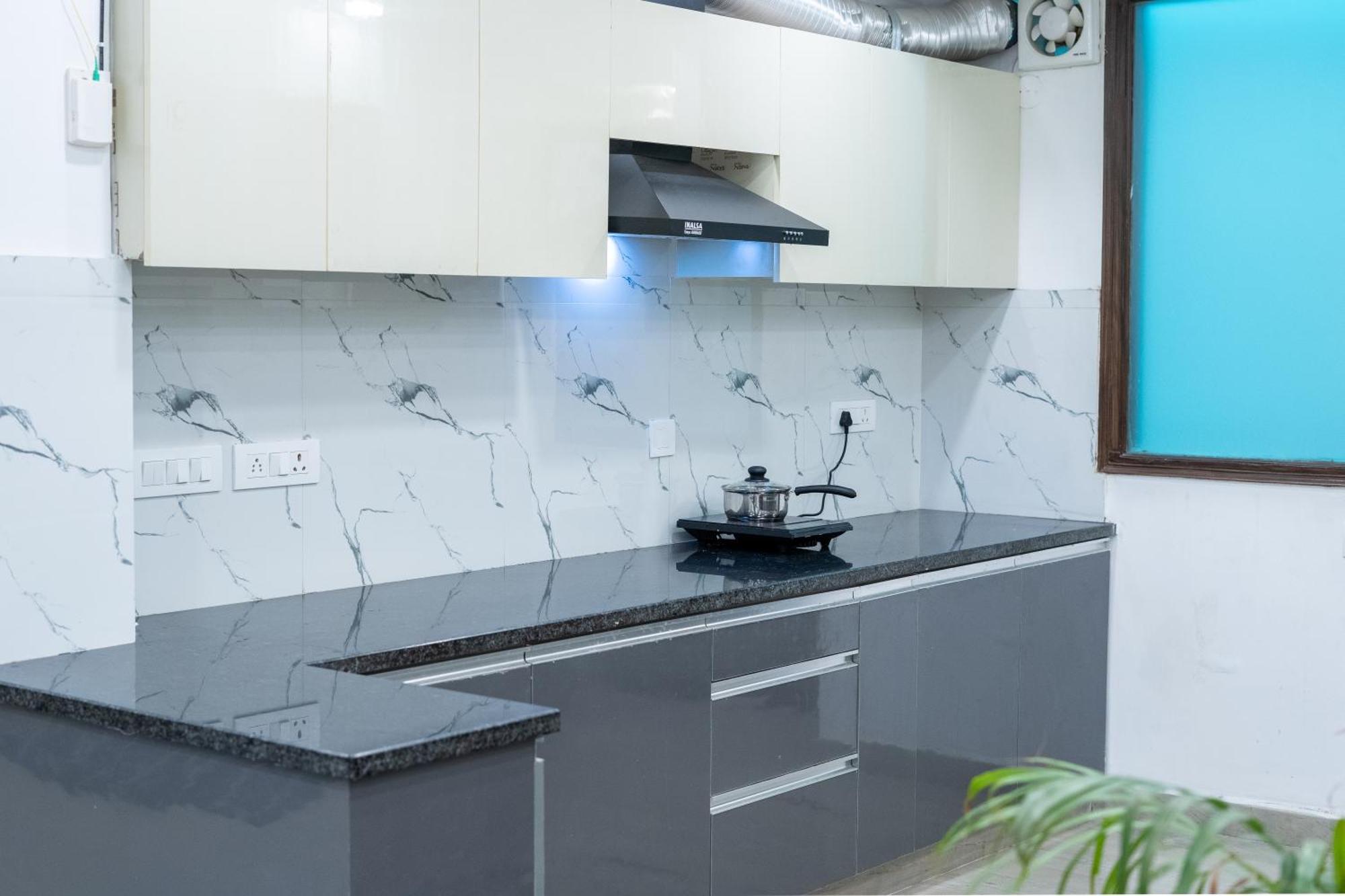 גורגאון Flxho Uno - Serviced Apartment & Rooms - Golf Course Road מראה חיצוני תמונה